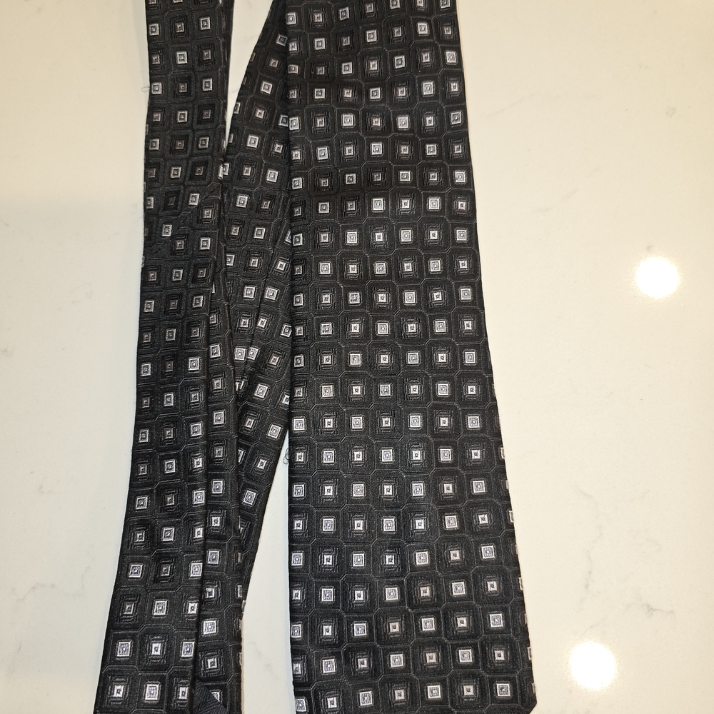 Elegant Black and Gray Men's Tie